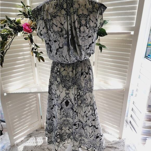 THE PODOLLS SILK GRAY BLK BUTTON DOWN DRESS SIZE SMALL - Picture 9 of 9